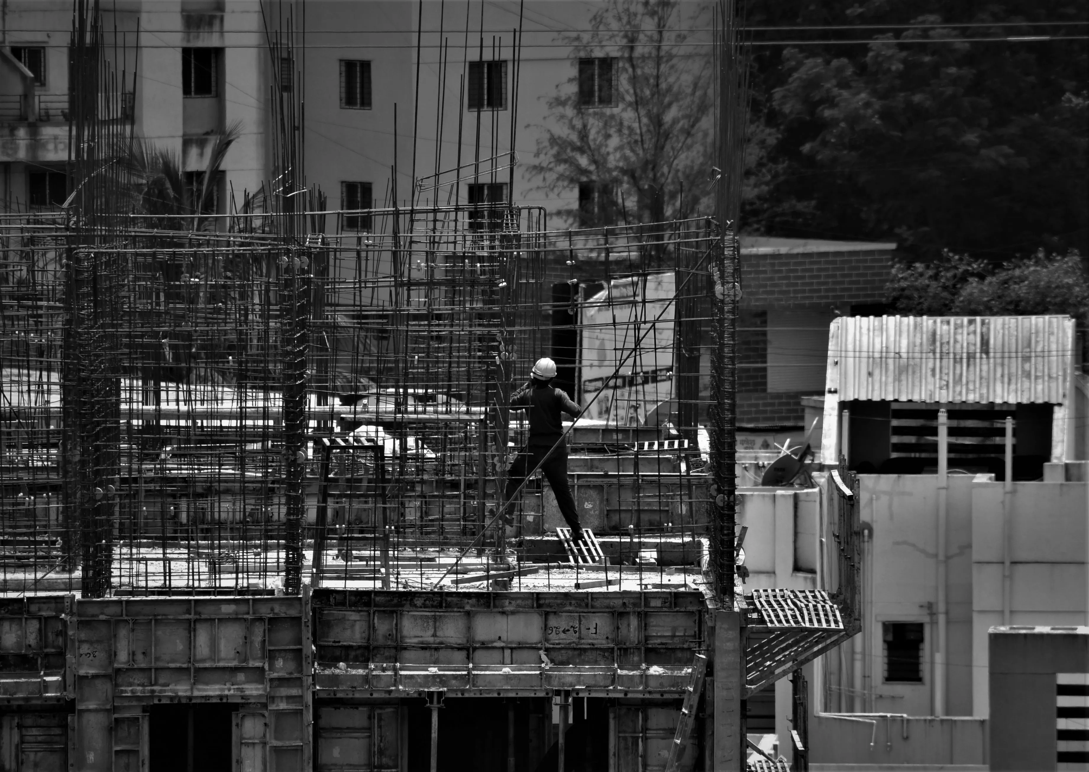 Architecture moderne en noir et blanc
