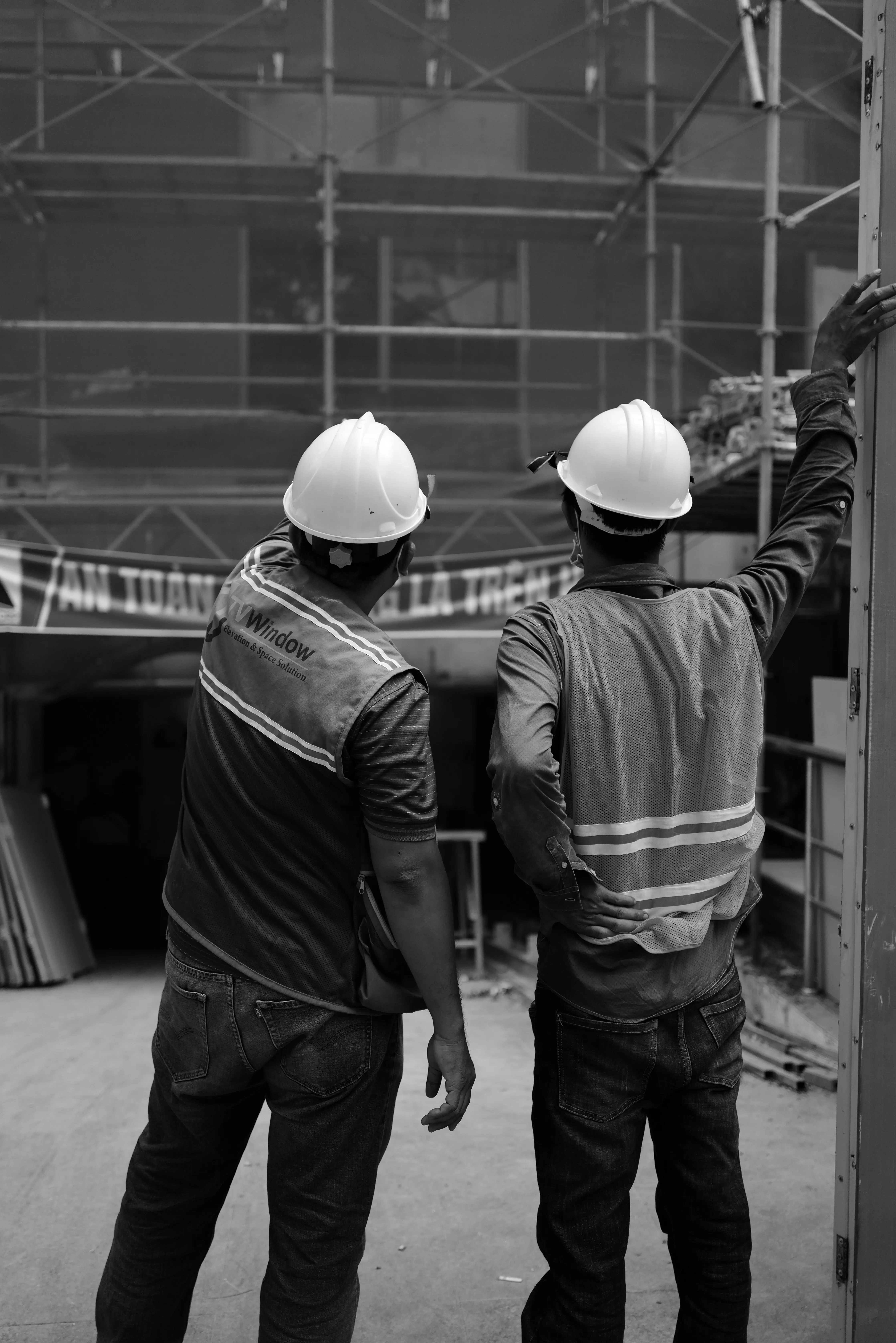 Professionnels du bâtiment sur un chantier